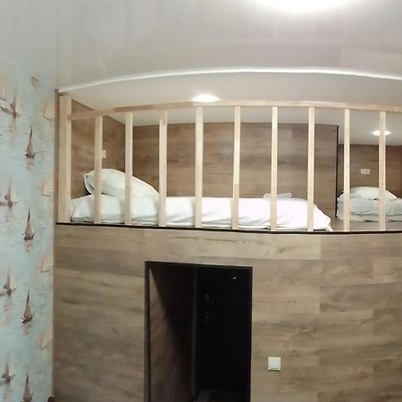 Hostel Voyage Киев Екстериор снимка
