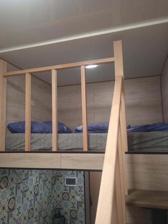 Hostel Voyage Киев Екстериор снимка