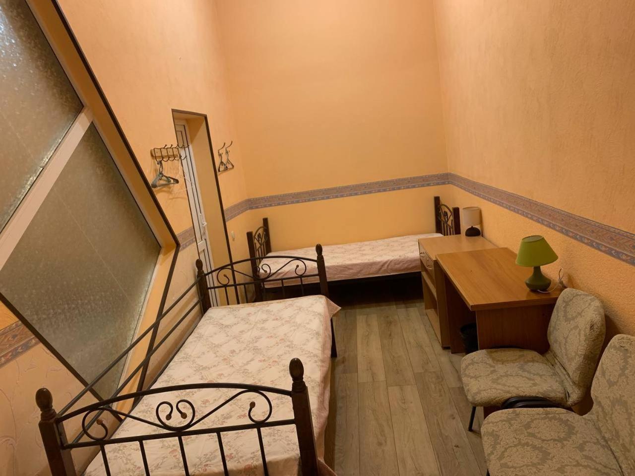 Hostel Voyage Киев Екстериор снимка
