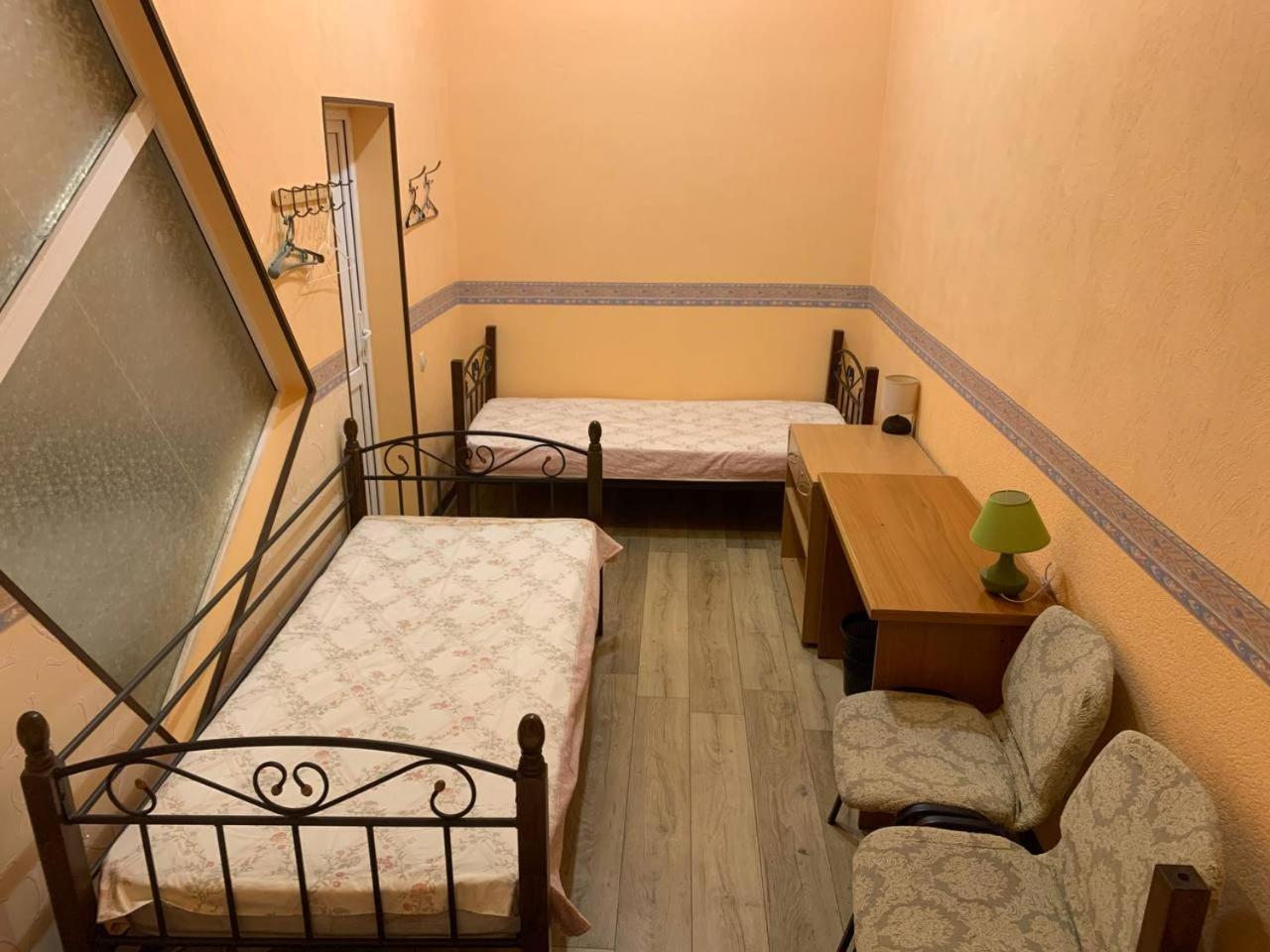 Hostel Voyage Киев Екстериор снимка
